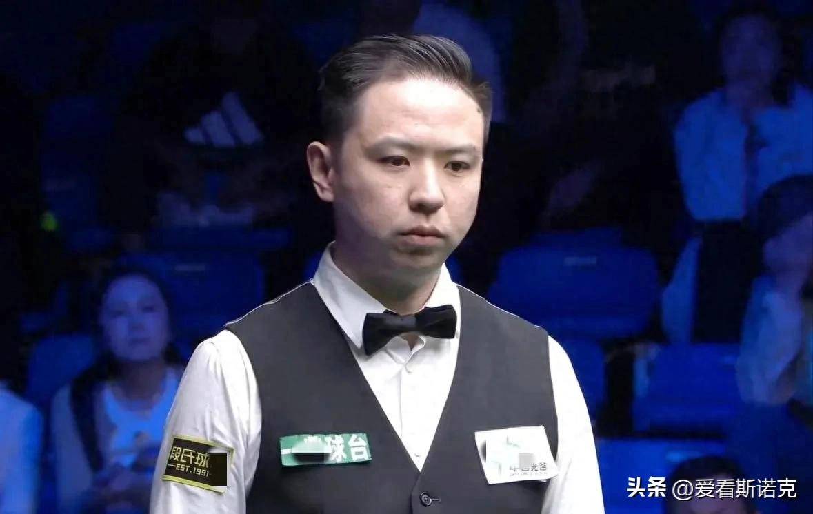 前裁判:姆巴佩禁区倒地不是点球;马菲奥对维尼修斯不是红牌动作