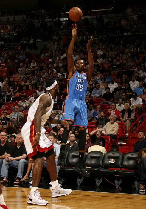 NBA名嘴评价莫雷事件:做法欠妥,莫雷害了火箭和NBA.